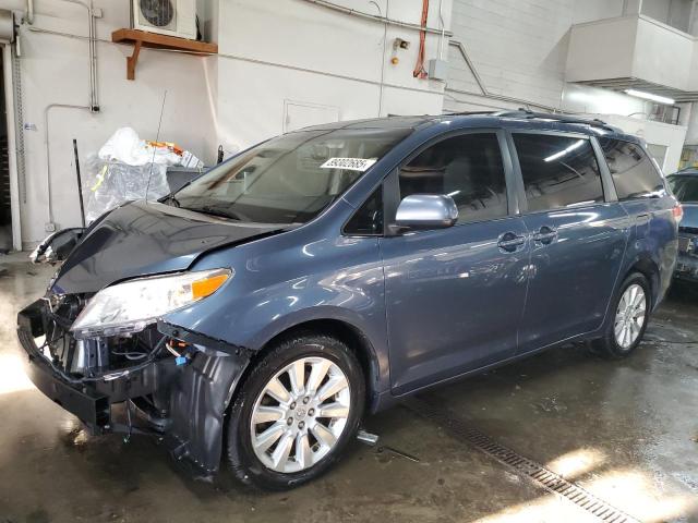 2014 Toyota Sienna Xle