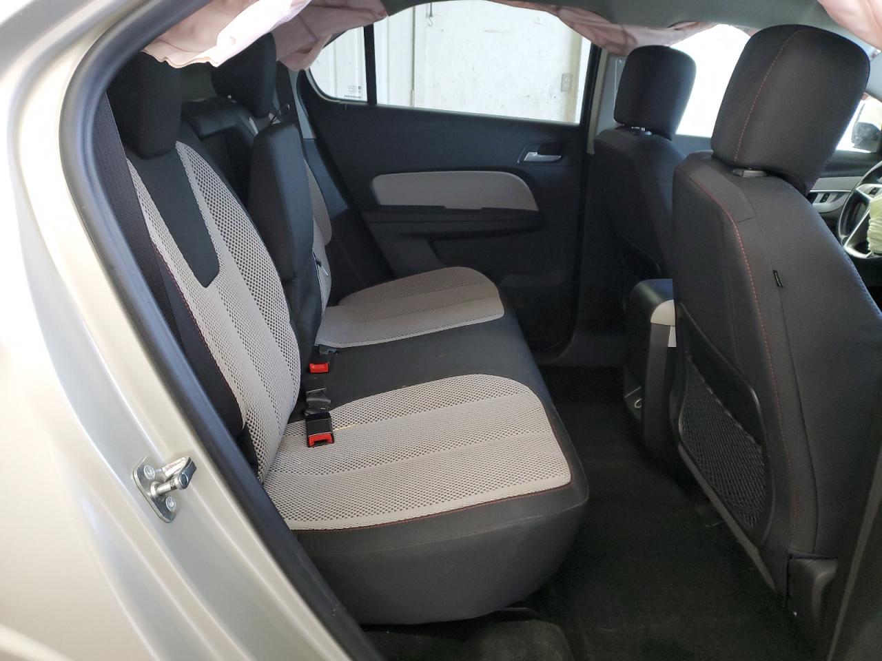 2015 Chevrolet Equinox - Image 11