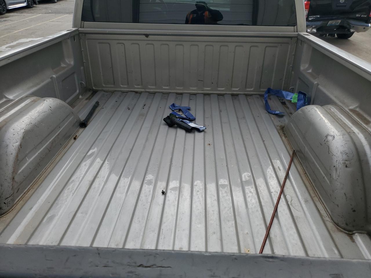 2007 Chevrolet Silverado - Image 10