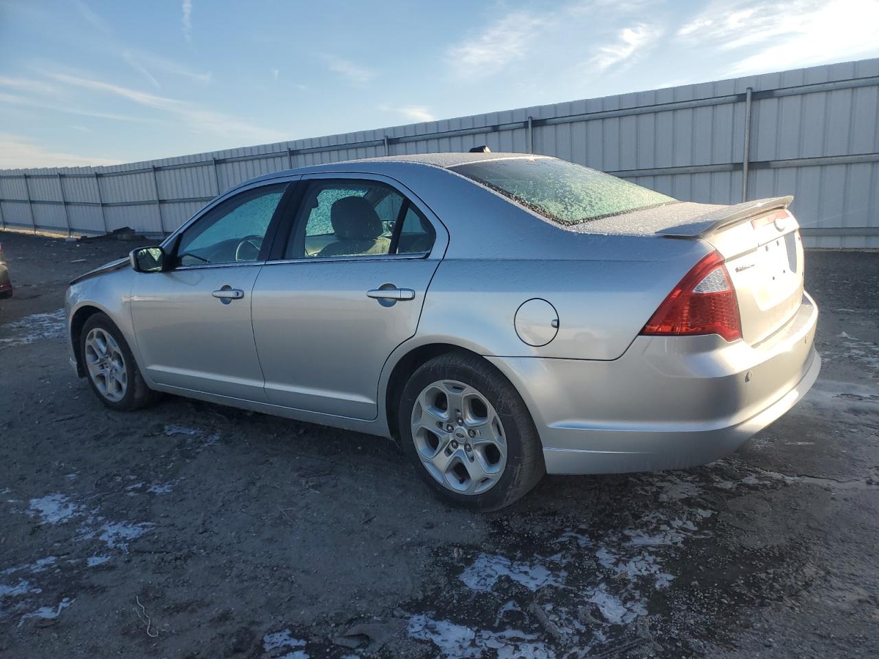 2011 Ford Fusion - Image 2