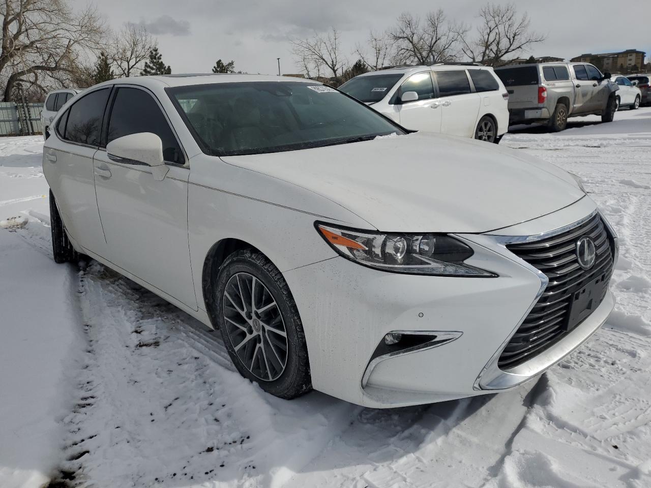 2017 Lexus ES - Image 4