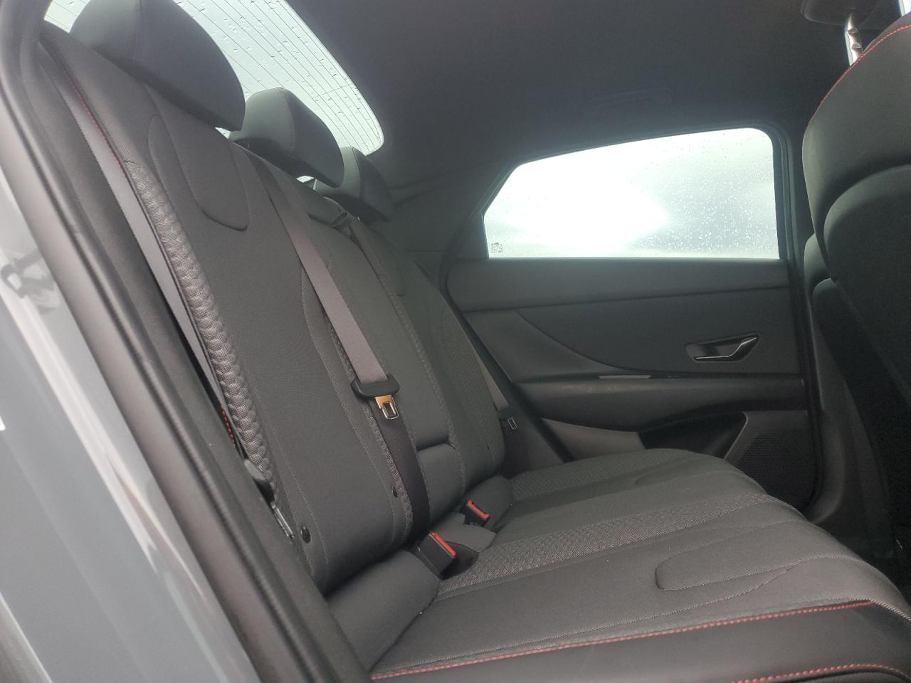 2021 Hyundai Elantra - Image 10