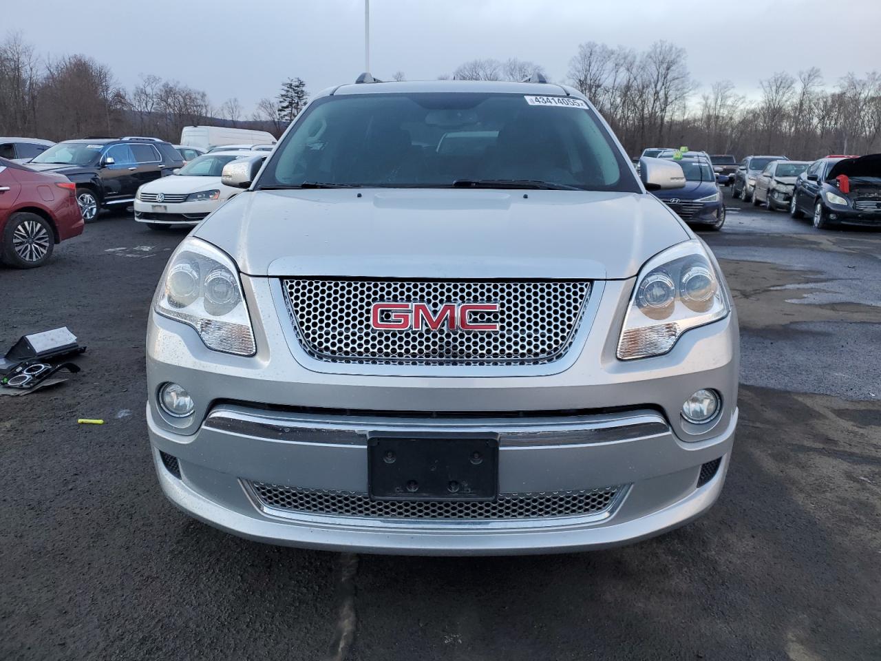 2012 GMC Acadia - Image 5