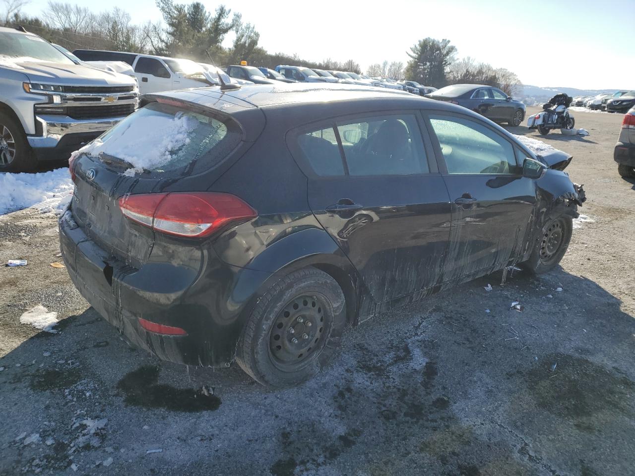 2017 Kia Forte - Image 3