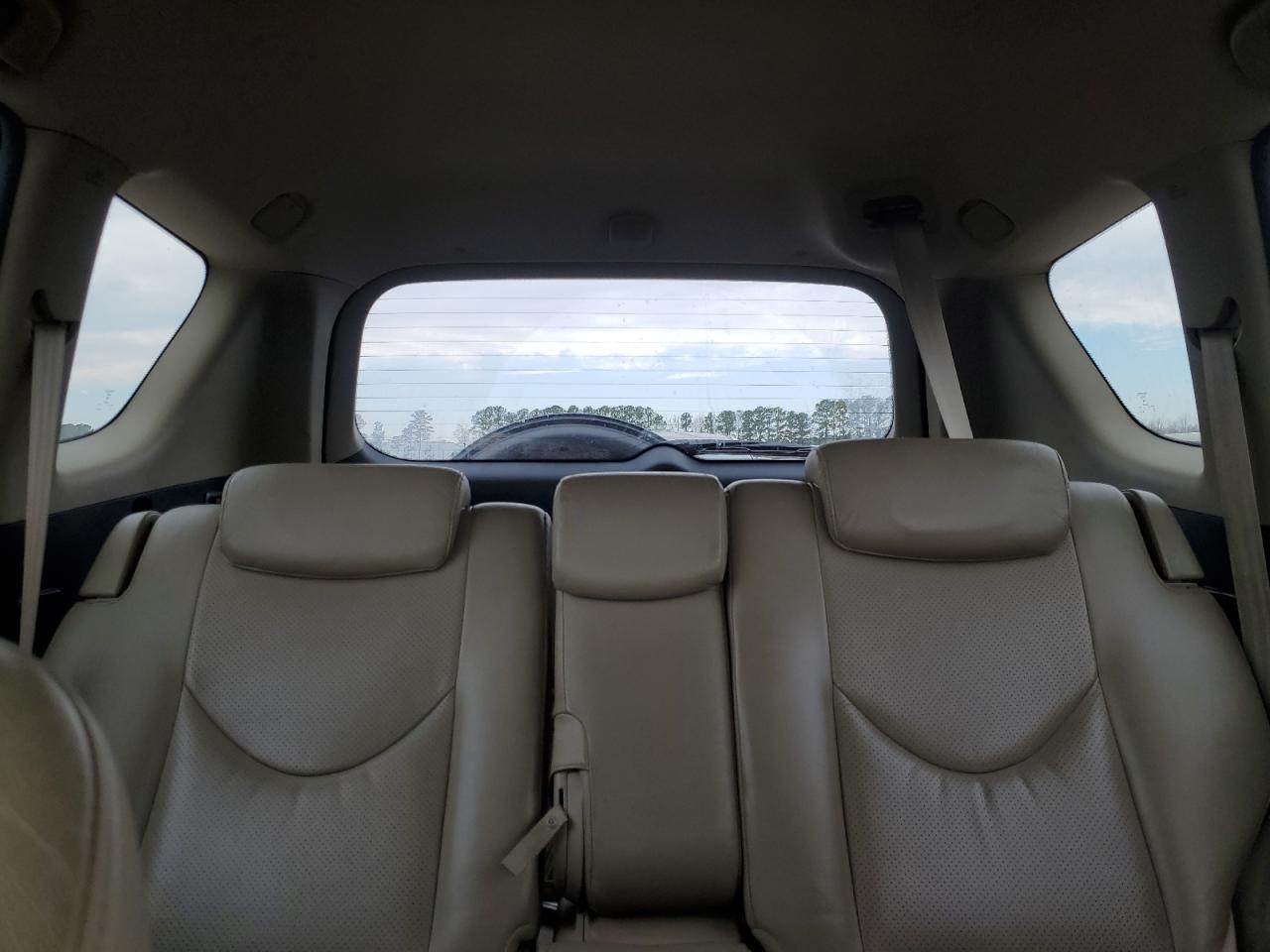 2011 Toyota RAV 4 - Image 10