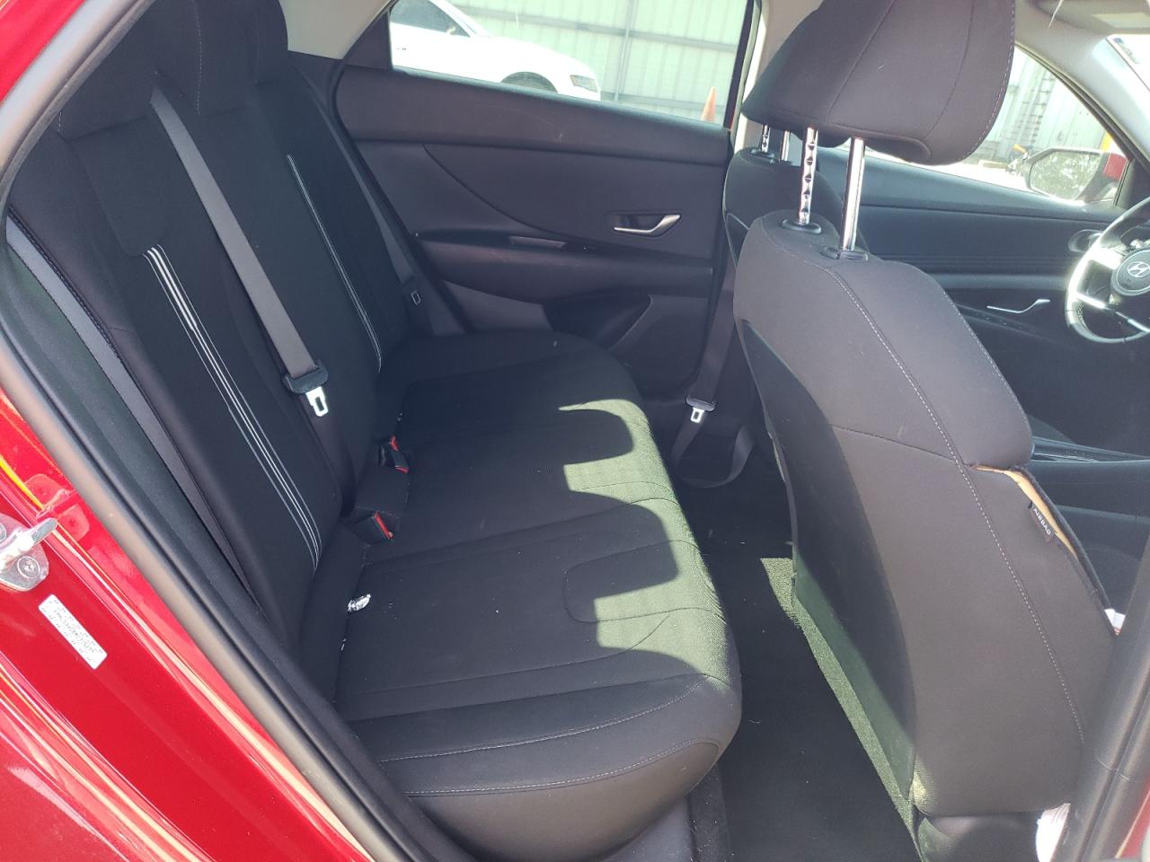 2022 Hyundai Elantra - Image 10