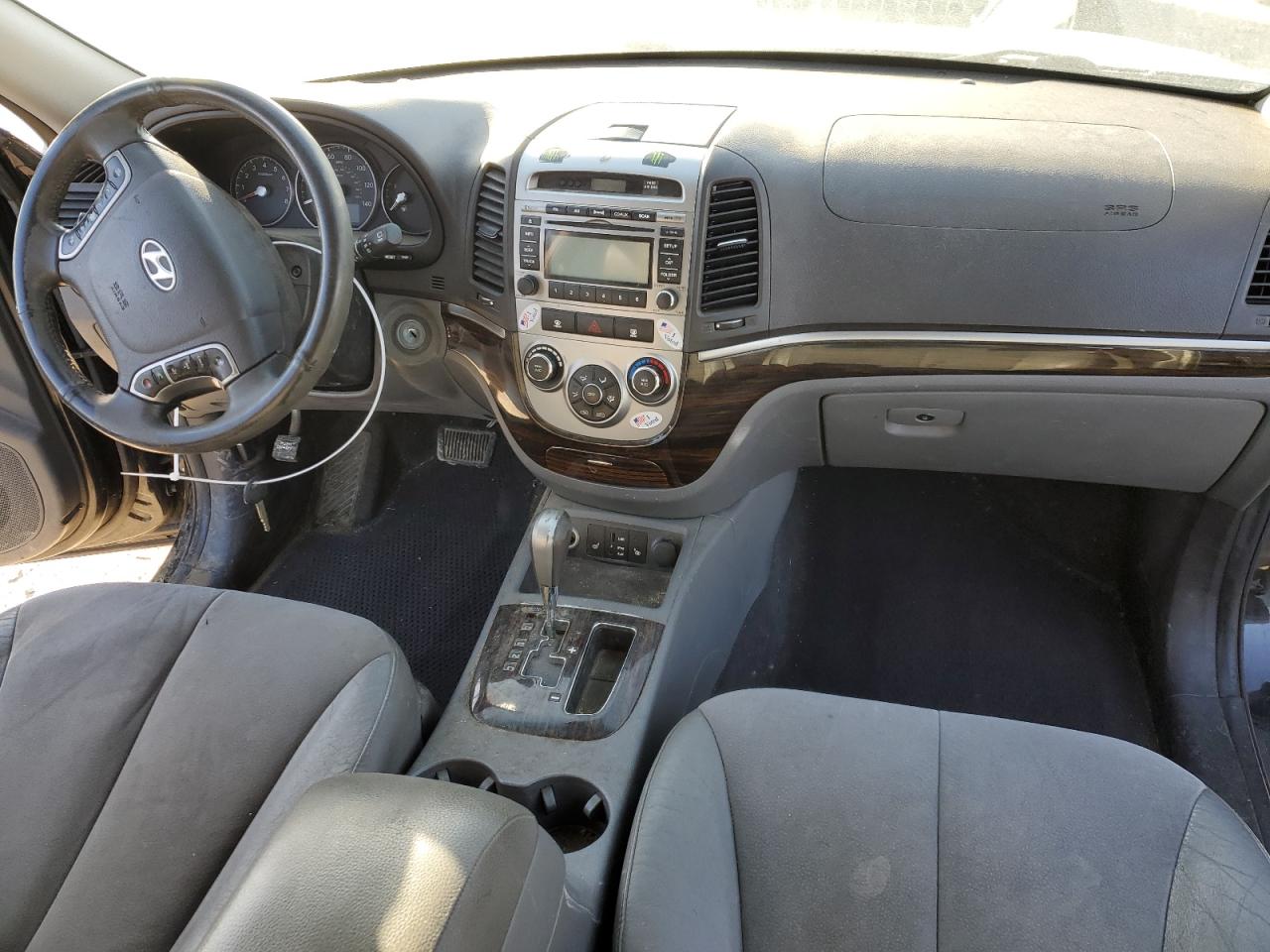 2010 Hyundai Santa Fe - Image 8