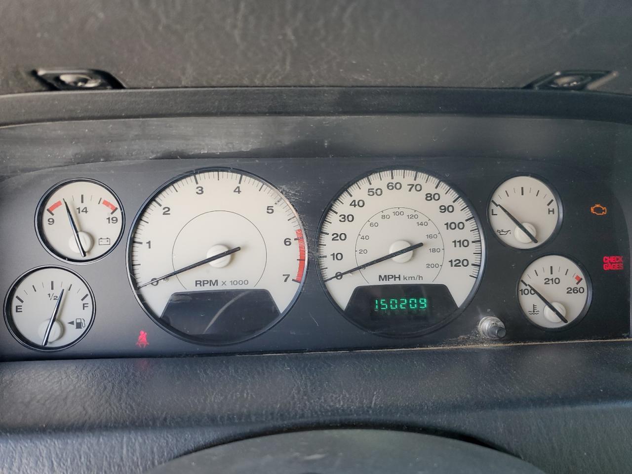 2004 Jeep Grand Cherokee - Image 9