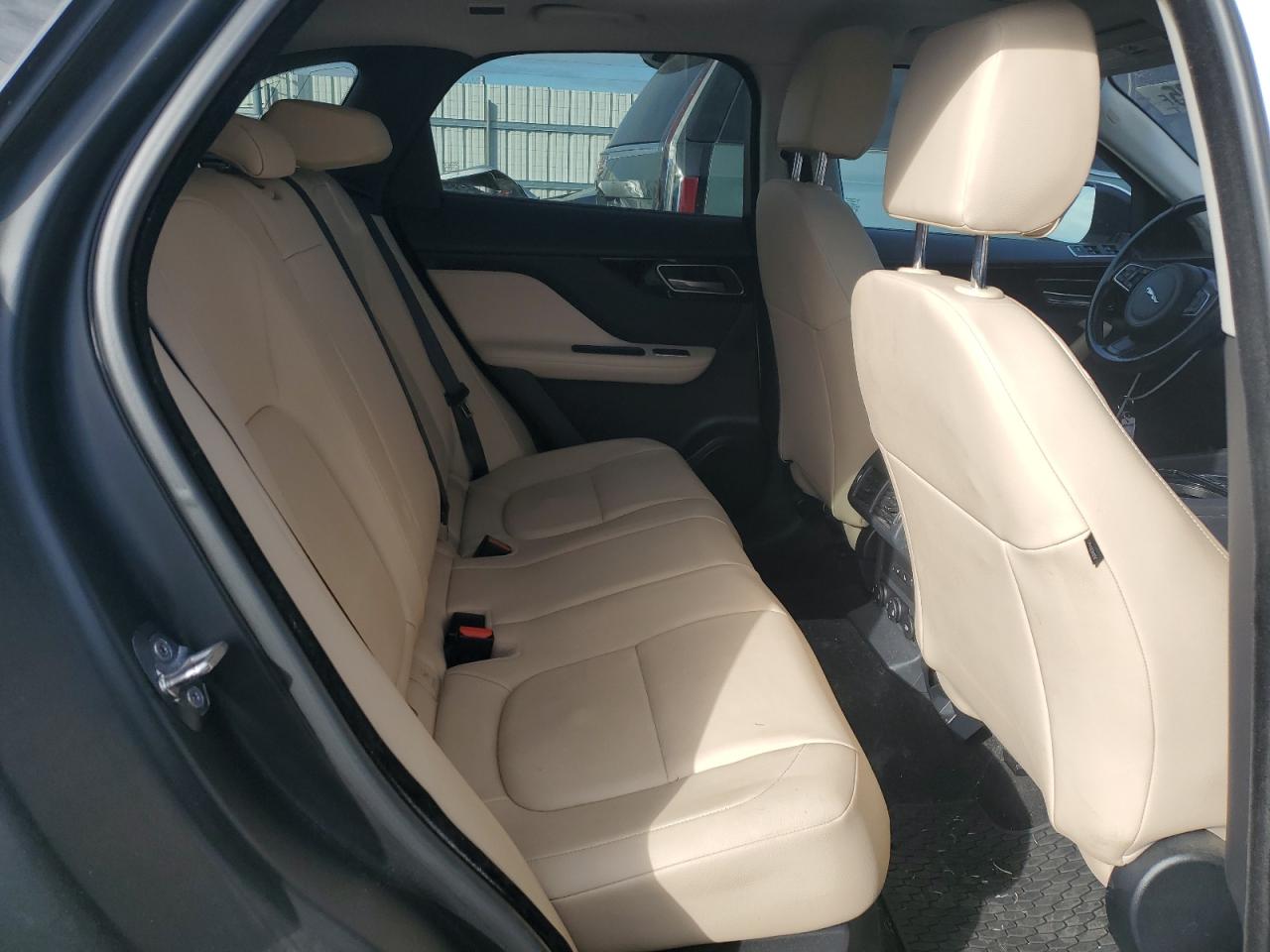 2017 Jaguar F-Pace - Image 11