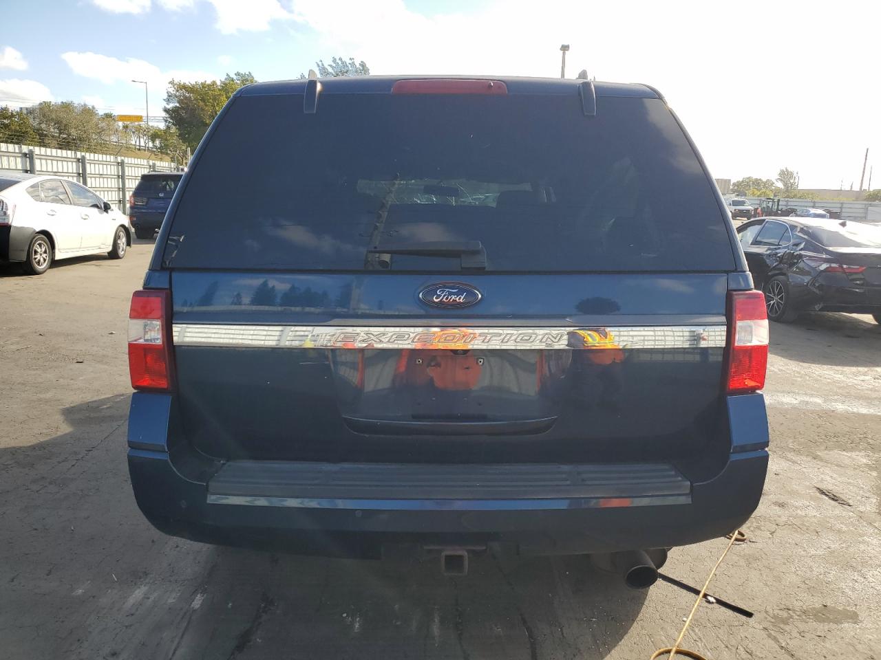 2017 Ford Expedition - Image 6