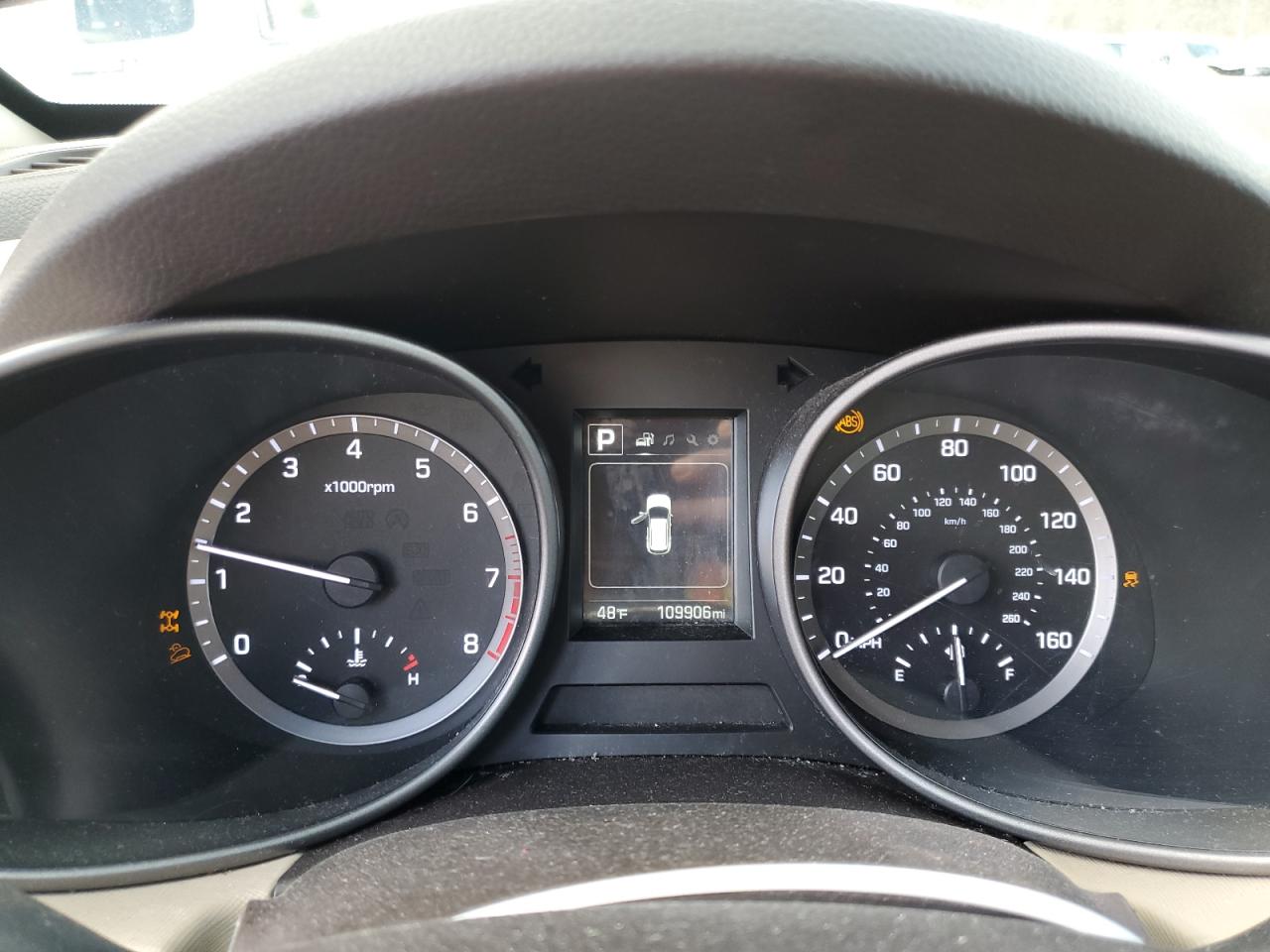 2017 Hyundai Santa Fe - Image 9