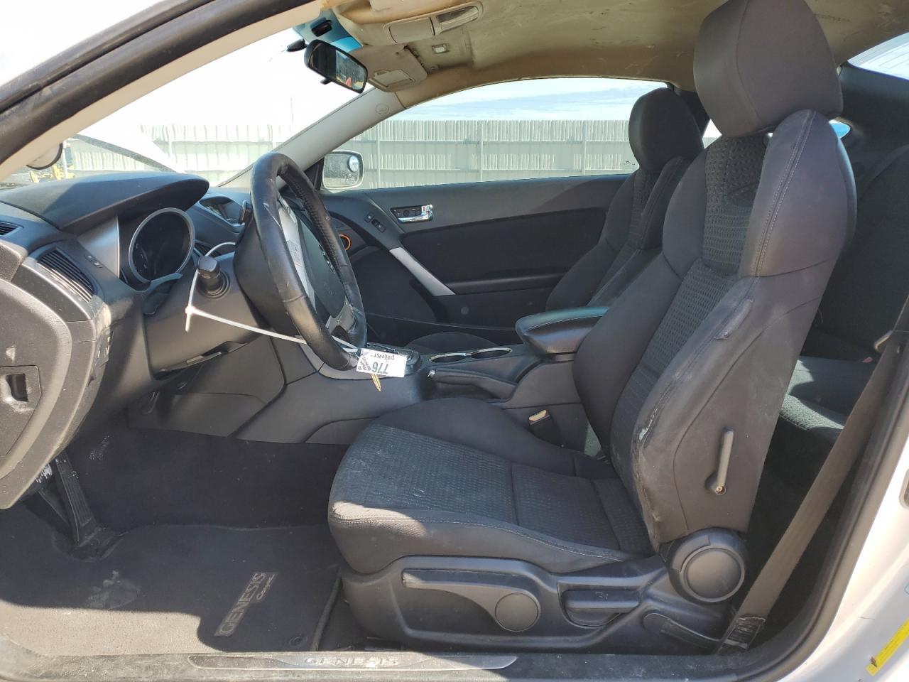 2010 Hyundai Genesis - Image 7