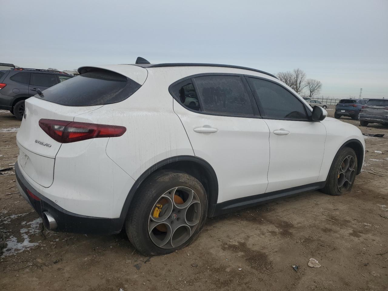 2018 Alfa Romeo Stelvio - Image 3