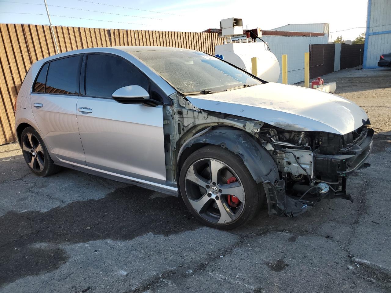 2016 Volkswagen GTI - Image 4