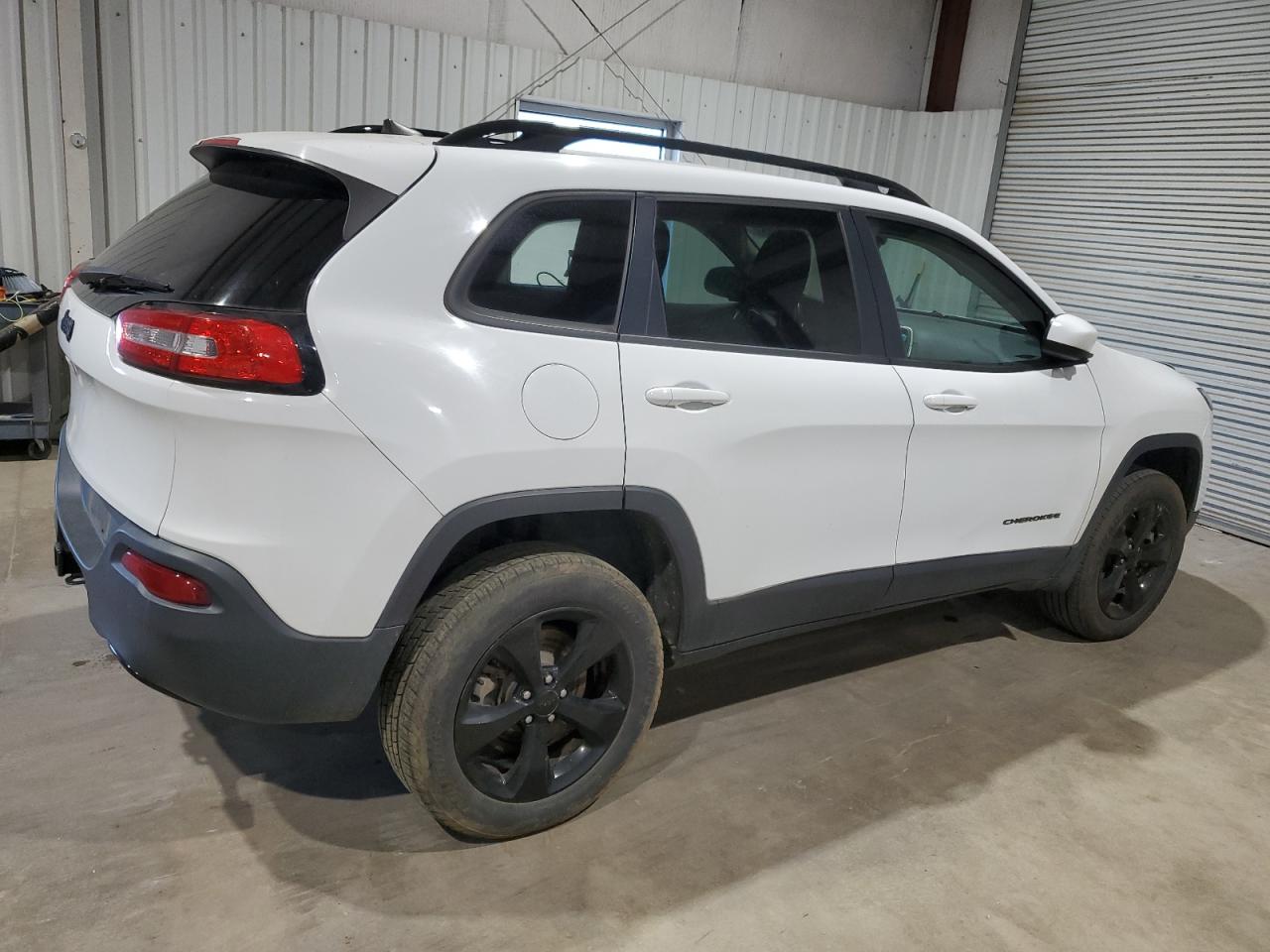 2016 Jeep Grand Cherokee - Image 3