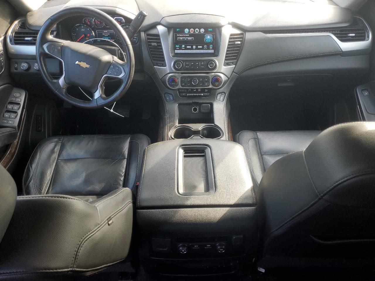 2020 Chevrolet Suburban - Image 8