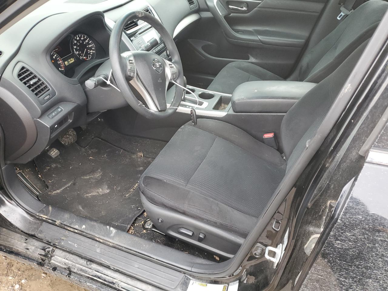 2015 Nissan Altima - Image 7