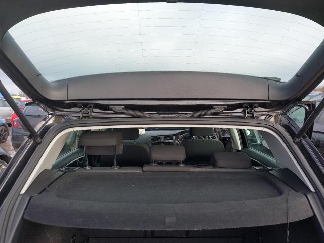 2017 VOLKSWAGEN GOLF SE NA