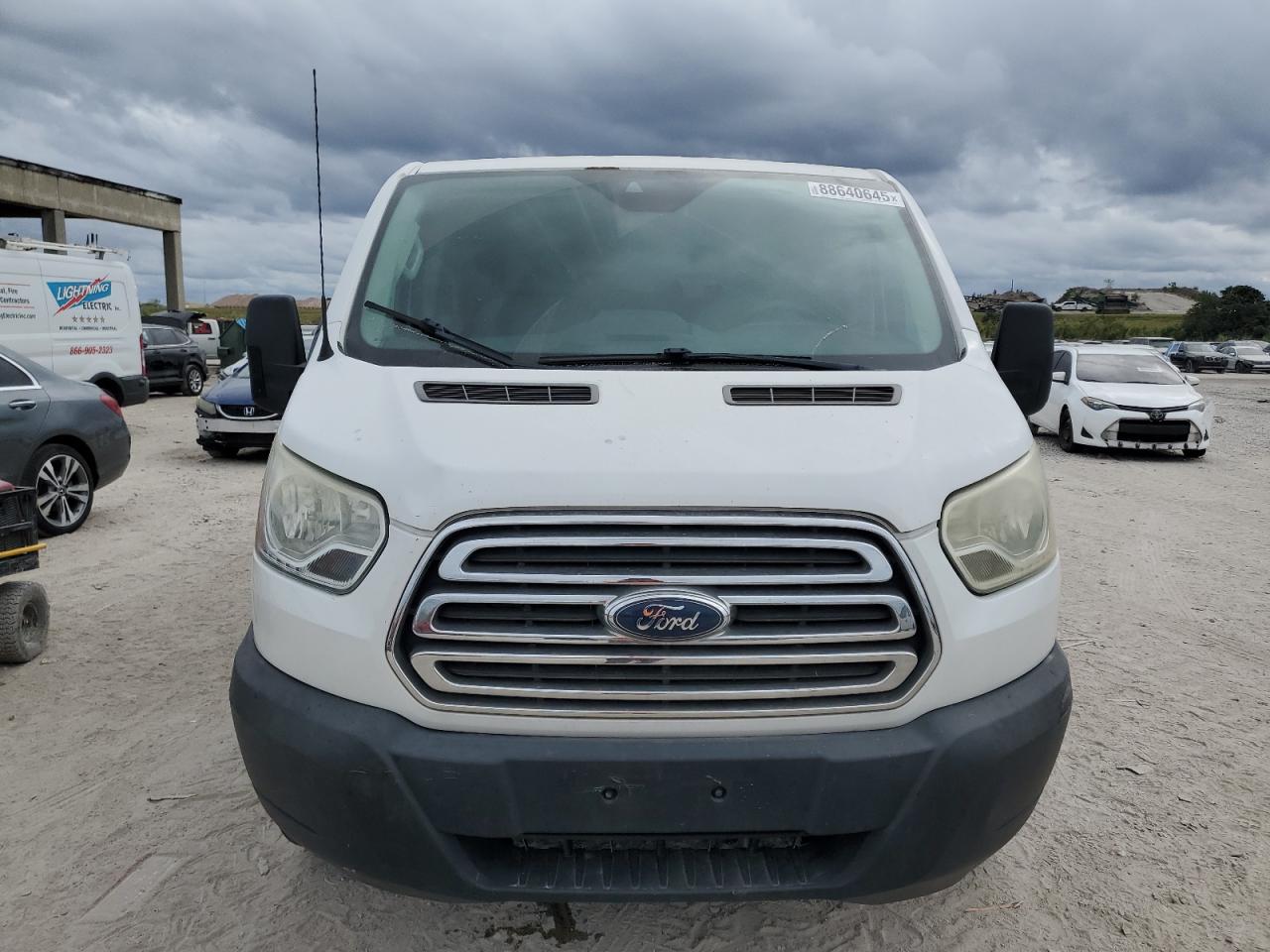 VIN 1FBZX2YM8GKA45678 2016 FORD TRANSIT no.5