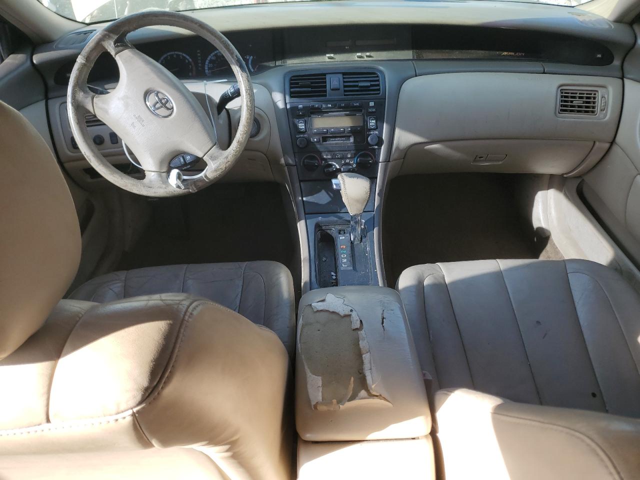 2002 Toyota Avalon - Image 8