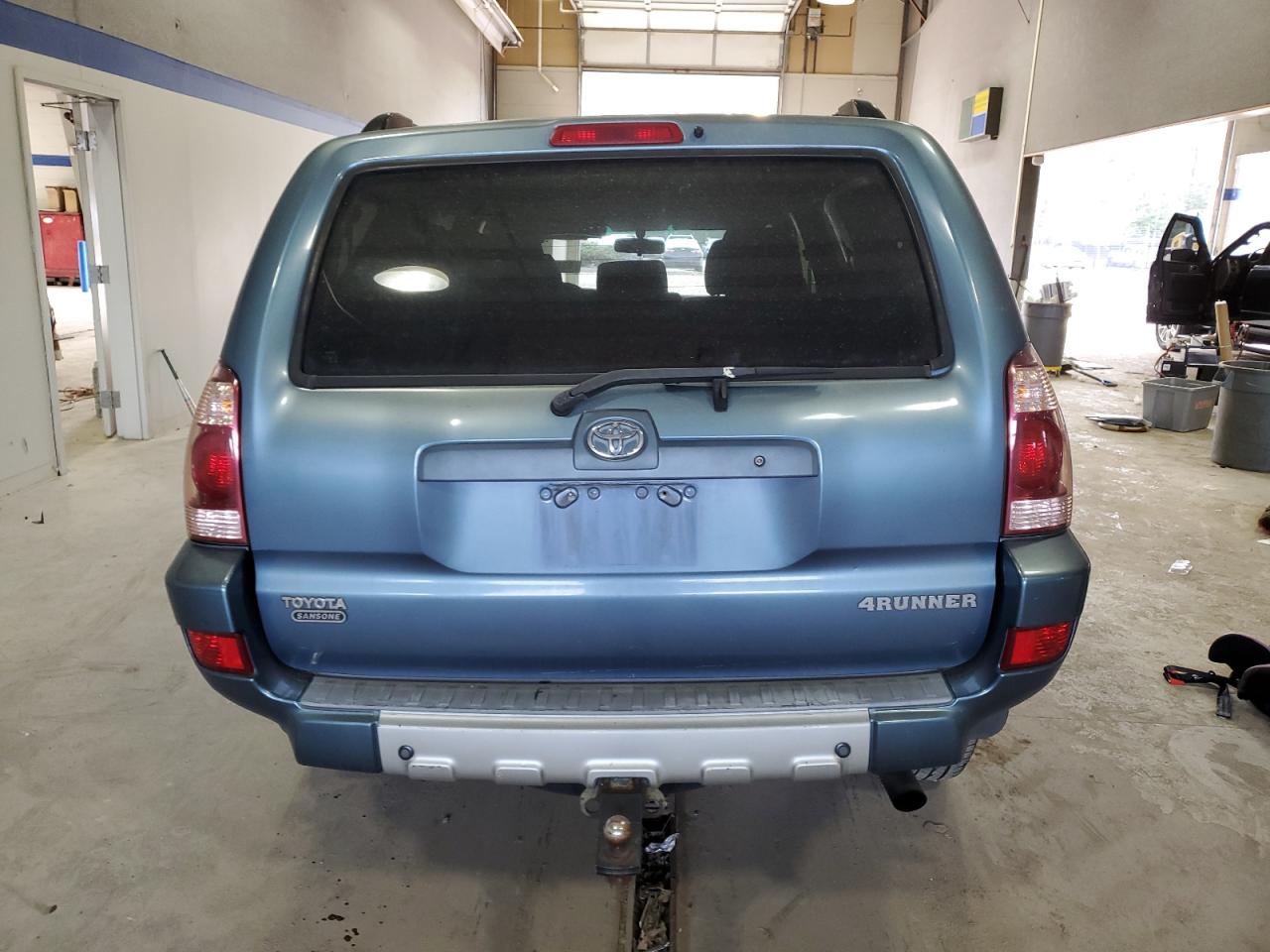 2004 Toyota 4Runner - Image 6