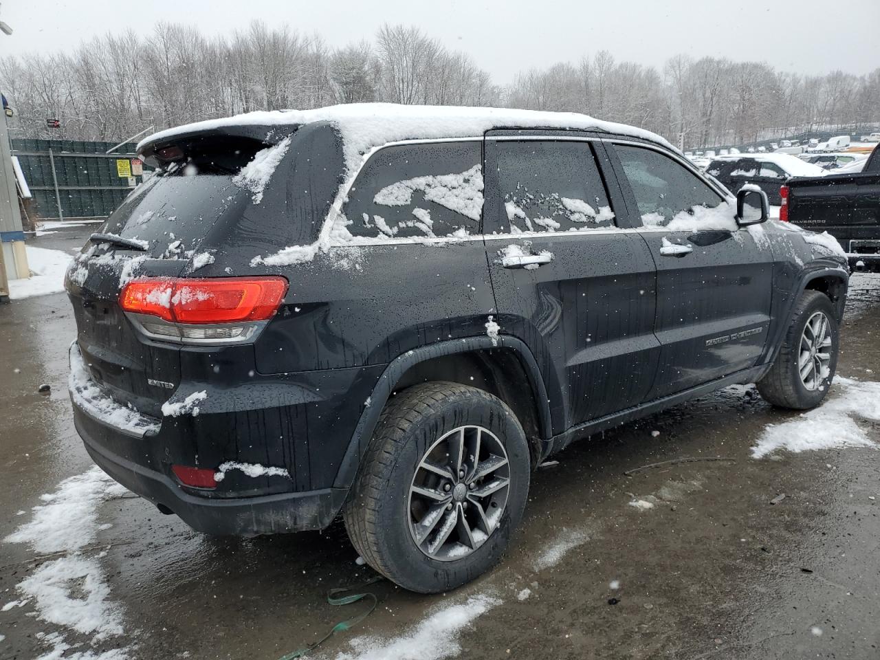 2017 Jeep Grand Cherokee - Image 3
