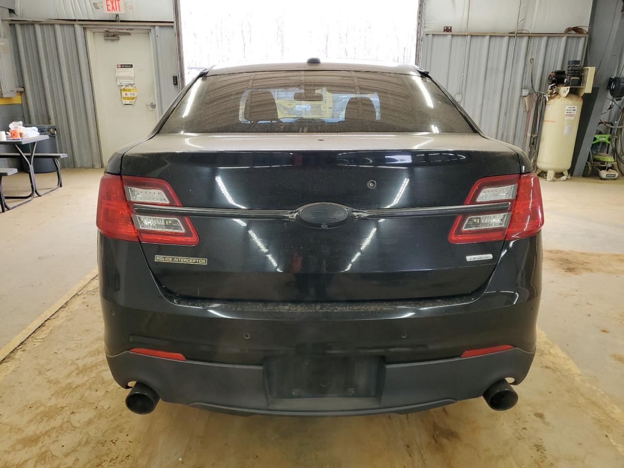 2015 Ford Taurus - Image 6