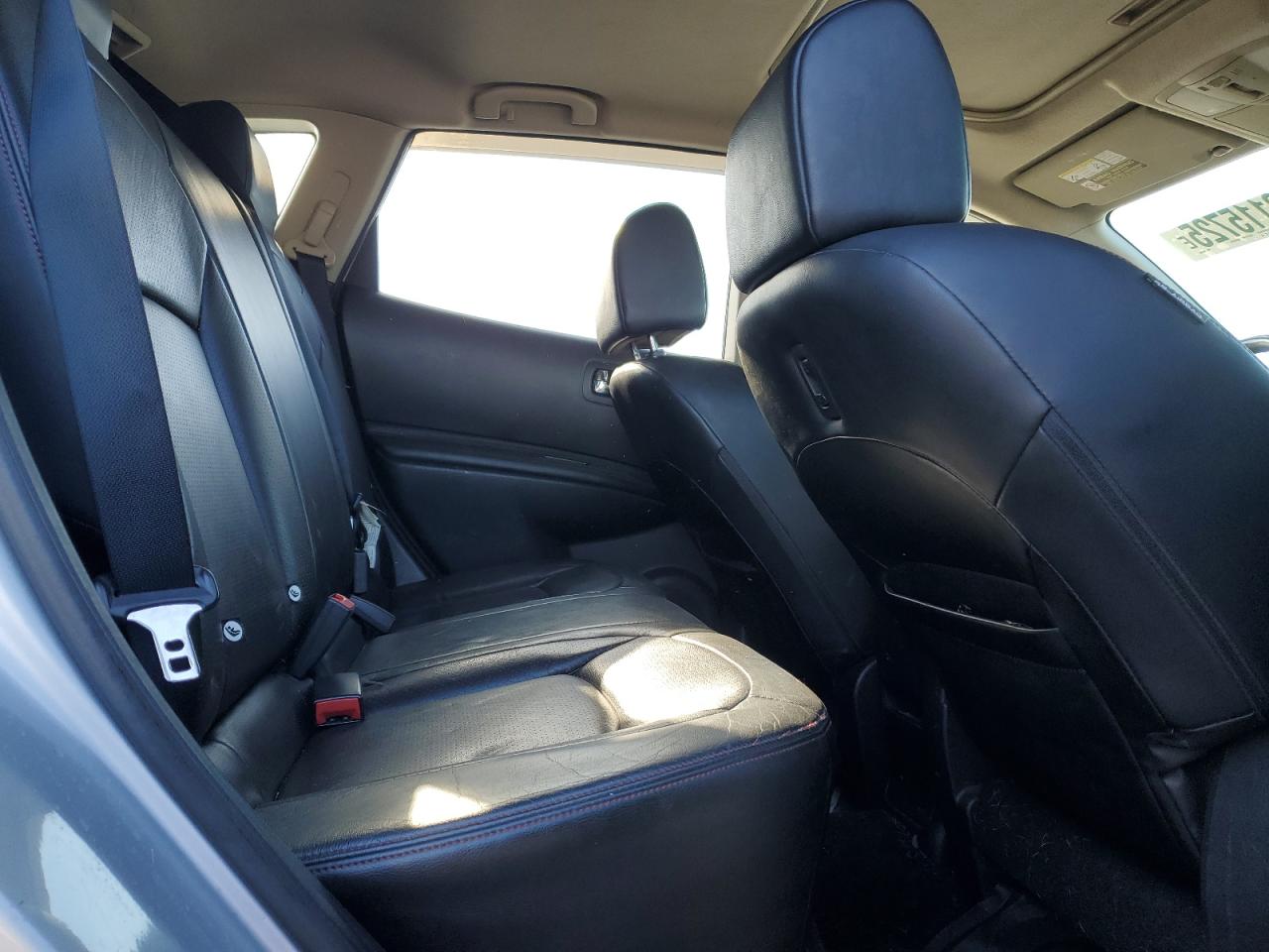 2011 Nissan Rogue - Image 11