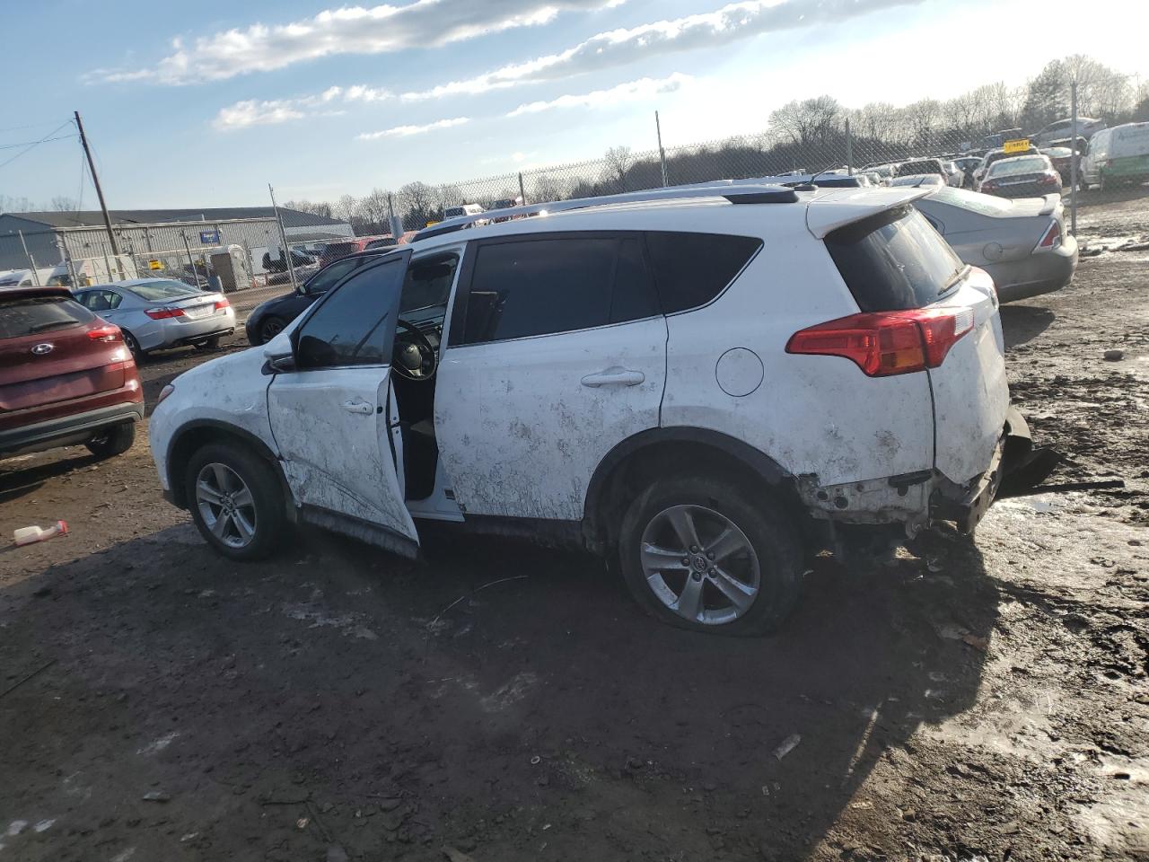 2015 Toyota RAV 4 - Image 2
