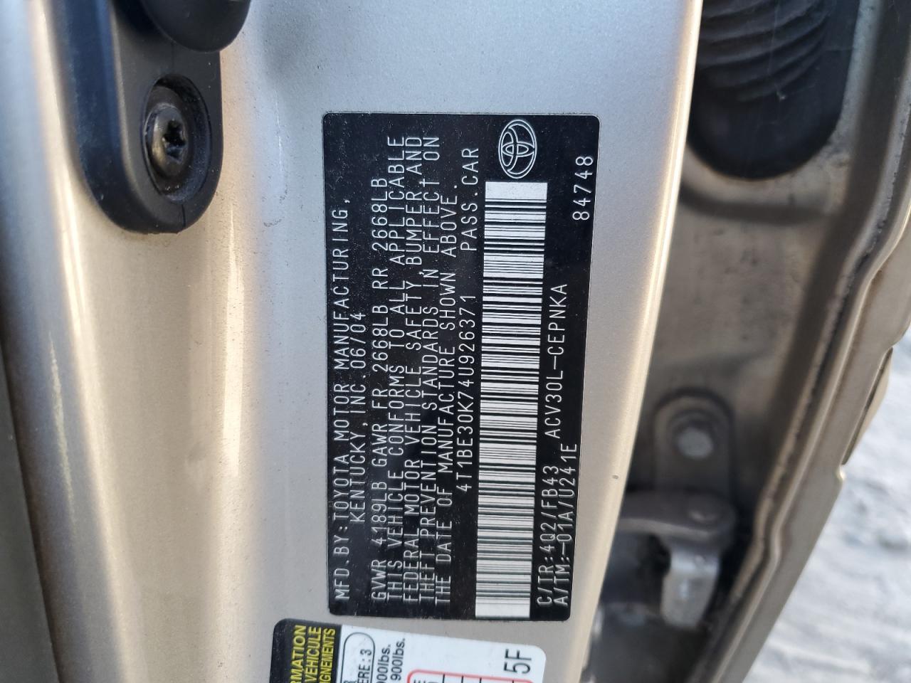 2004 Toyota Camry - Image 12