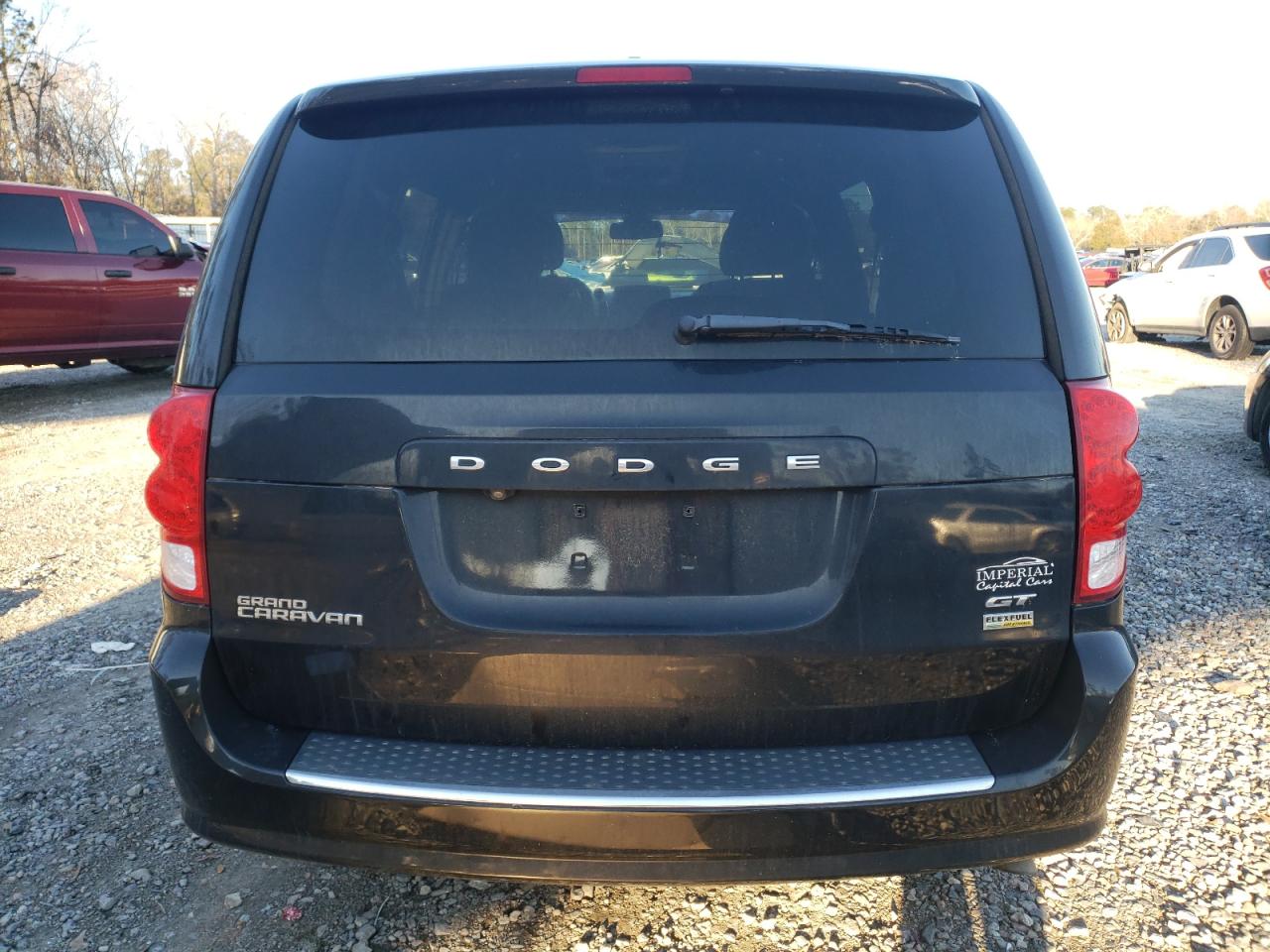 2018 Dodge Caravan - Image 6