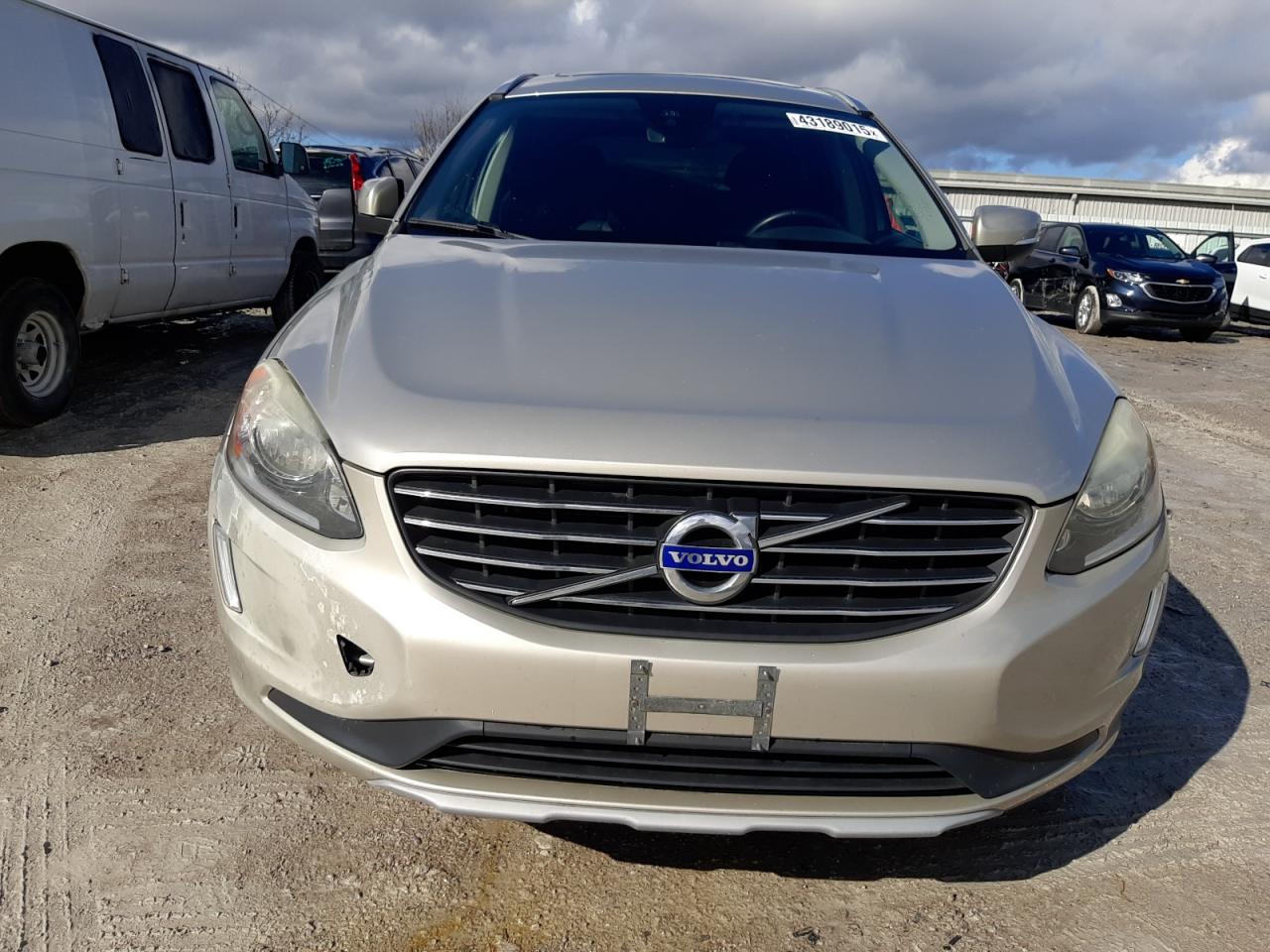 2017 Volvo XC60 - Image 5