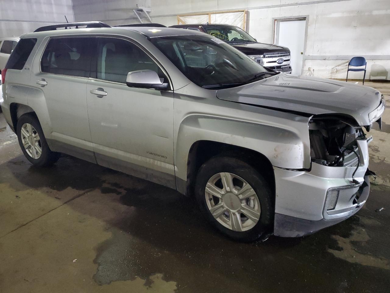 2016 GMC Terrain - Image 4