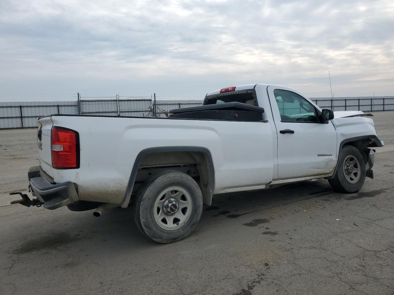 2016 GMC Sierra - Image 3