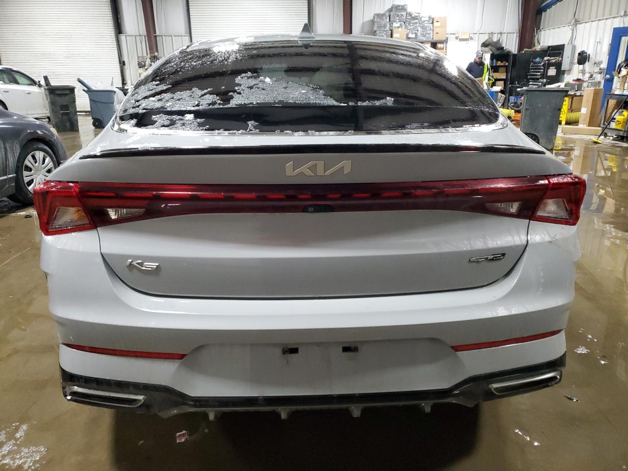 2022 Kia K5 - Image 6