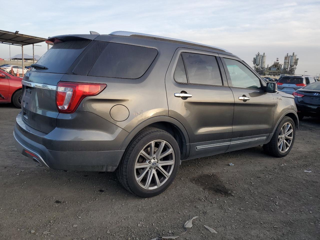 VIN 1FM5K7F84HGB21831 2017 FORD EXPLORER no.3