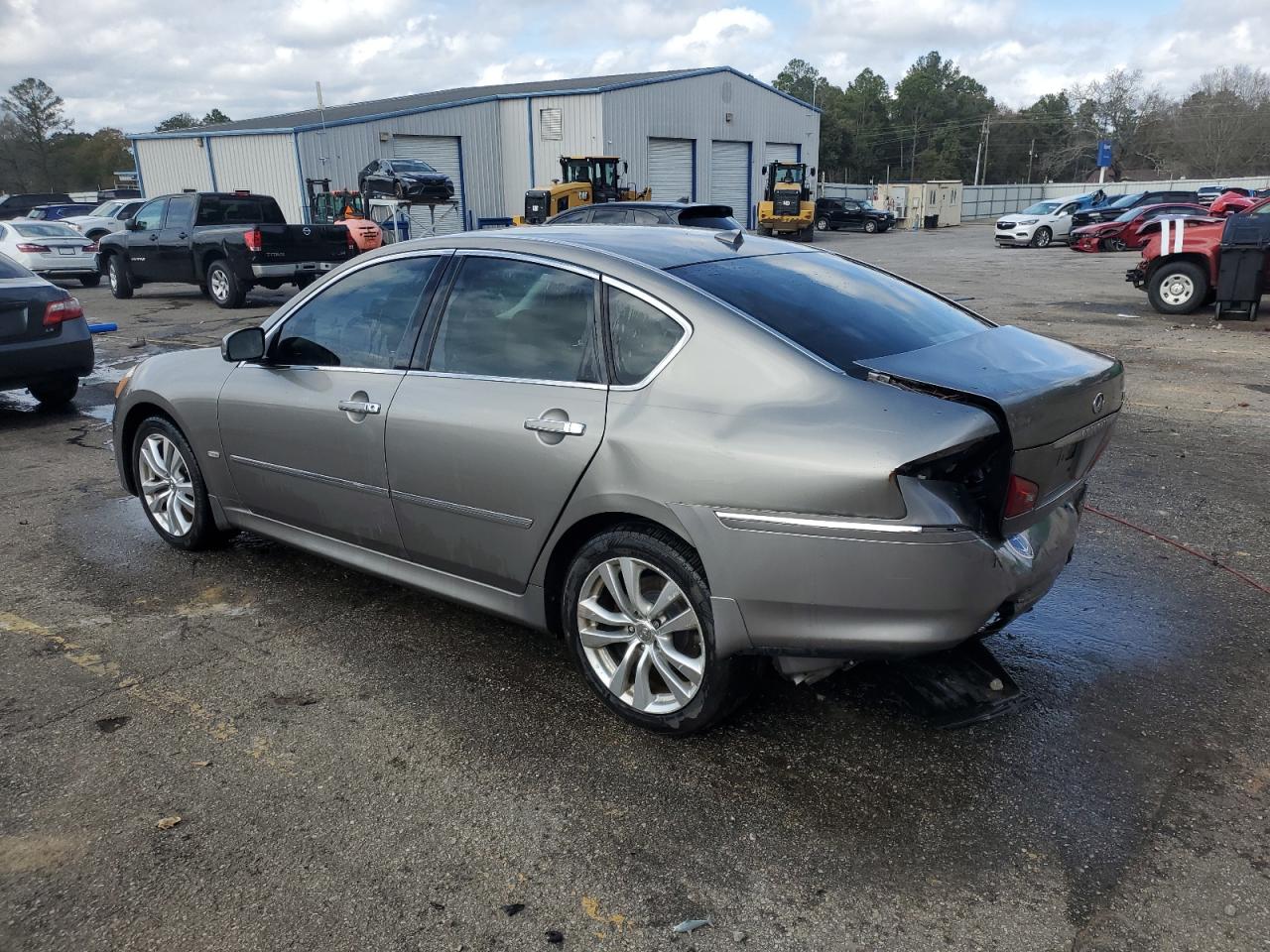 2008 Infiniti M - Image 2