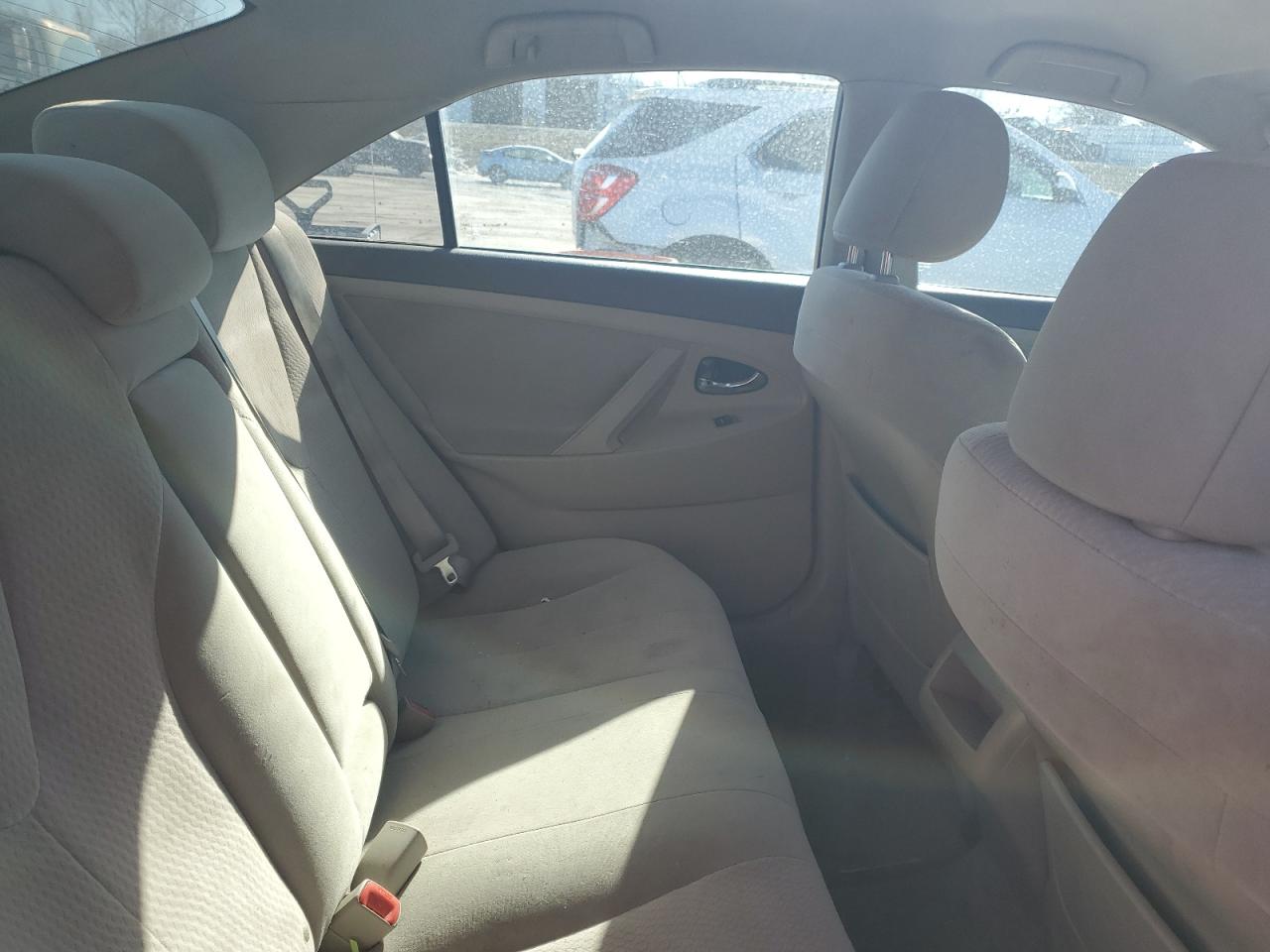 2011 Toyota Camry - Image 10