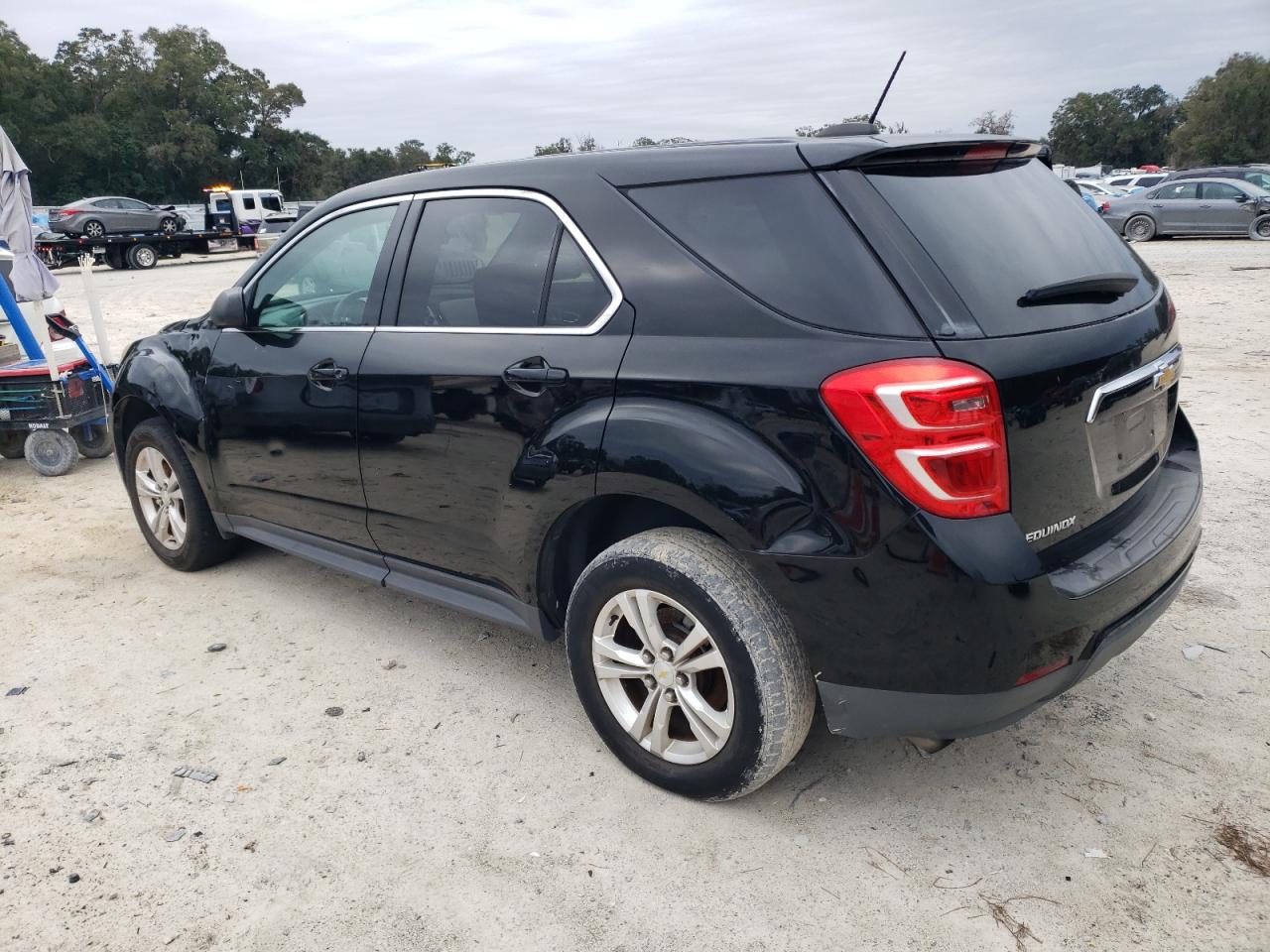 2017 Chevrolet Equinox - Image 2