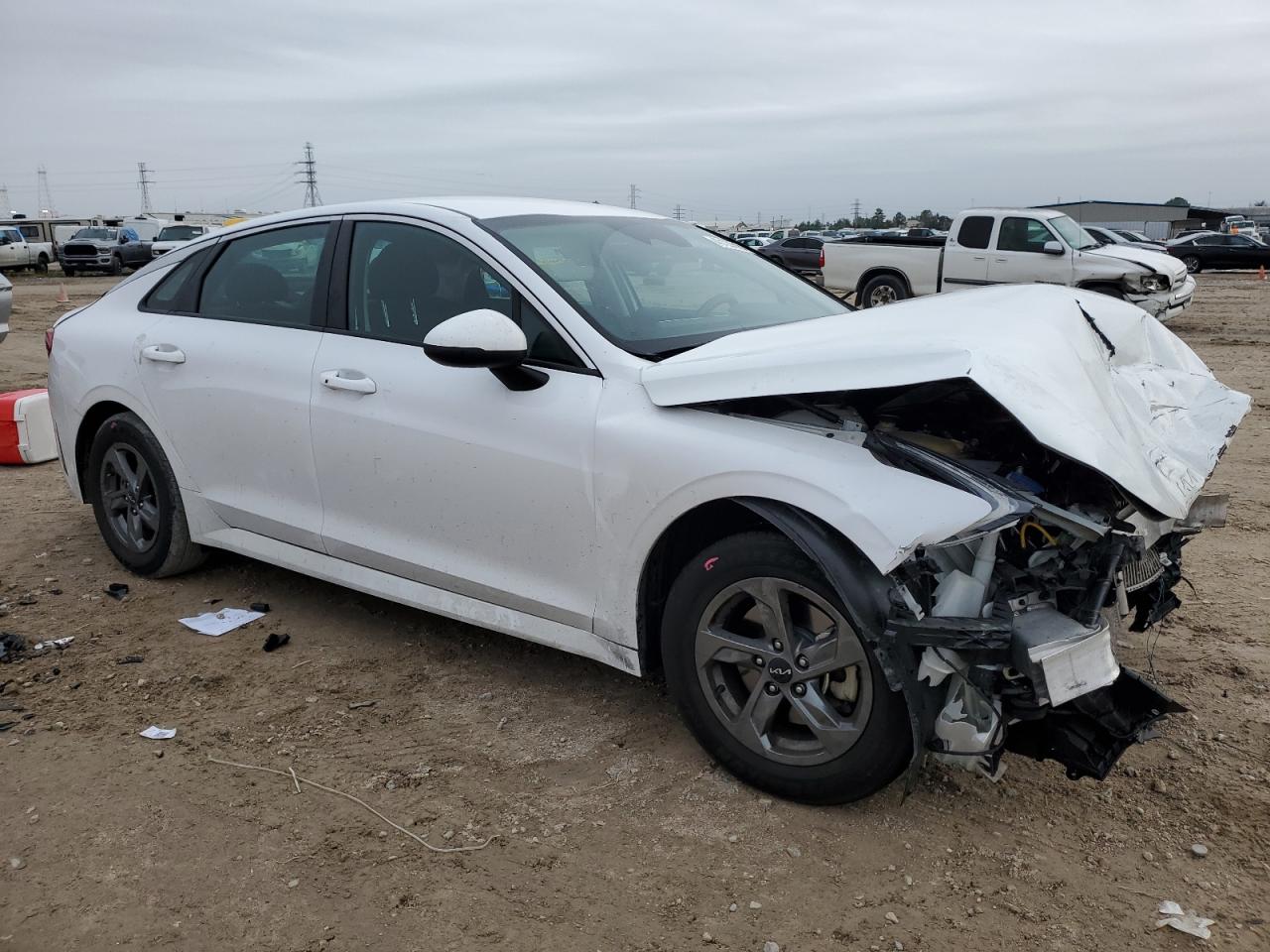 2023 Kia K5 - Image 4