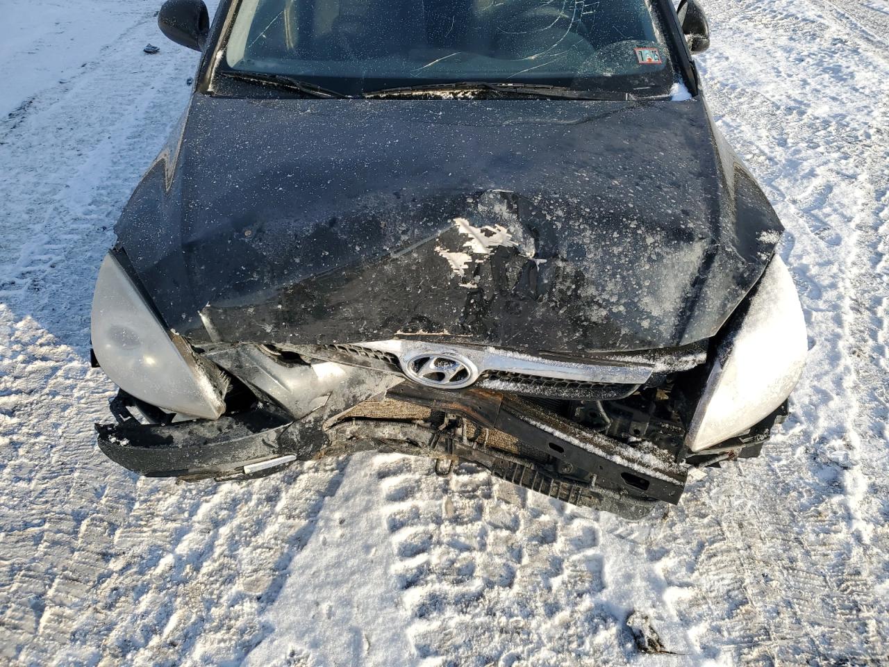 2012 Hyundai Elantra - Image 11