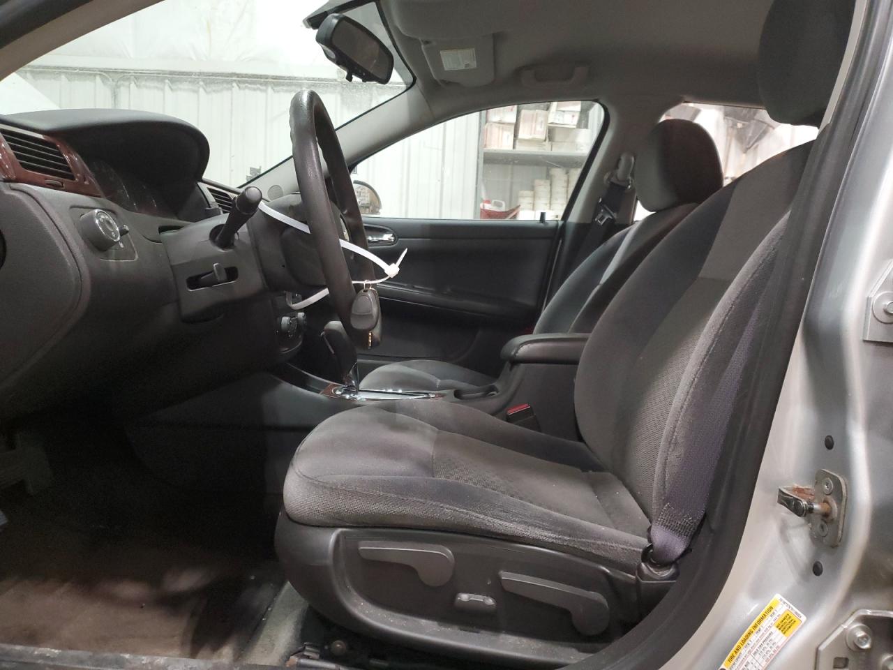2009 Chevrolet Impala - Image 7