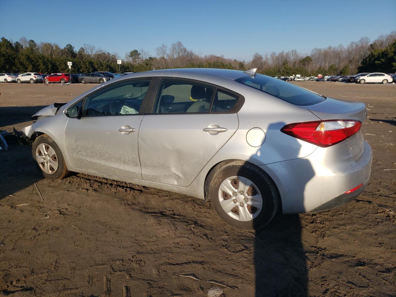 2016 Kia Forte - Image 2