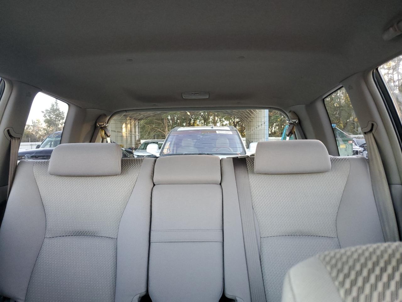 2005 Toyota Highlander - Image 10