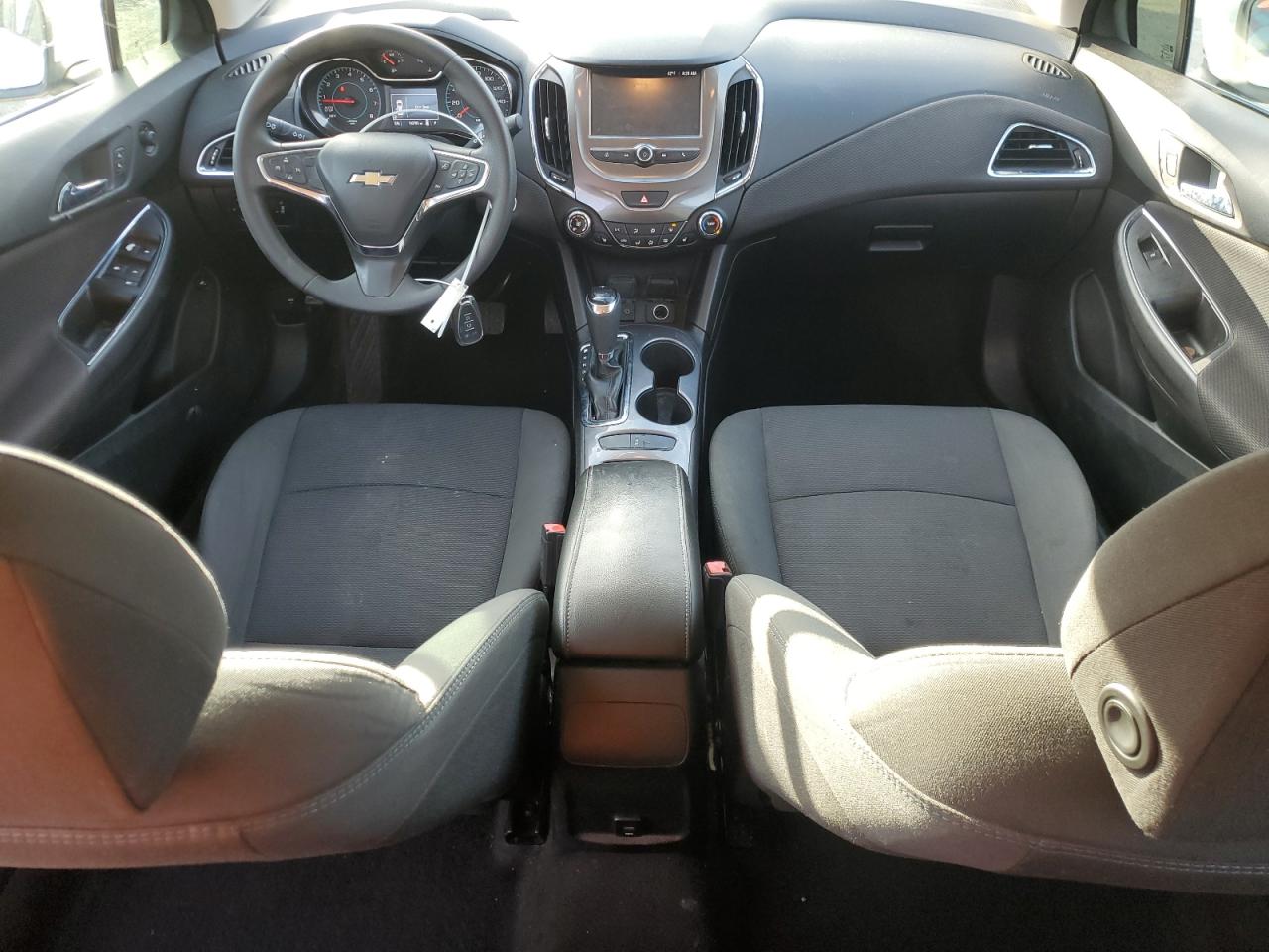 2017 Chevrolet Cruze - Image 8