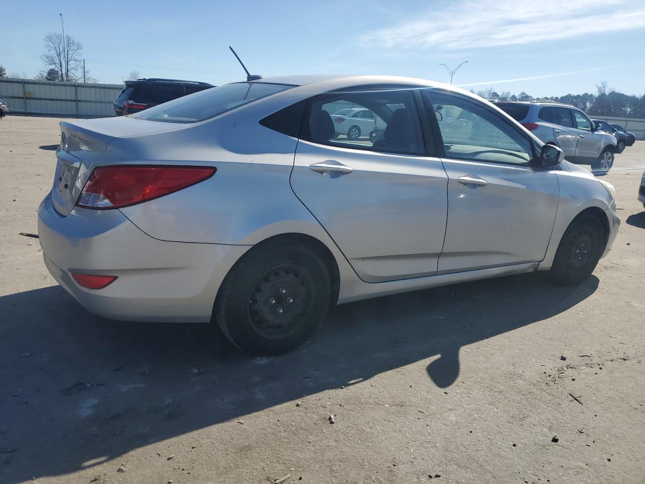 2015 Hyundai Accent - Image 3