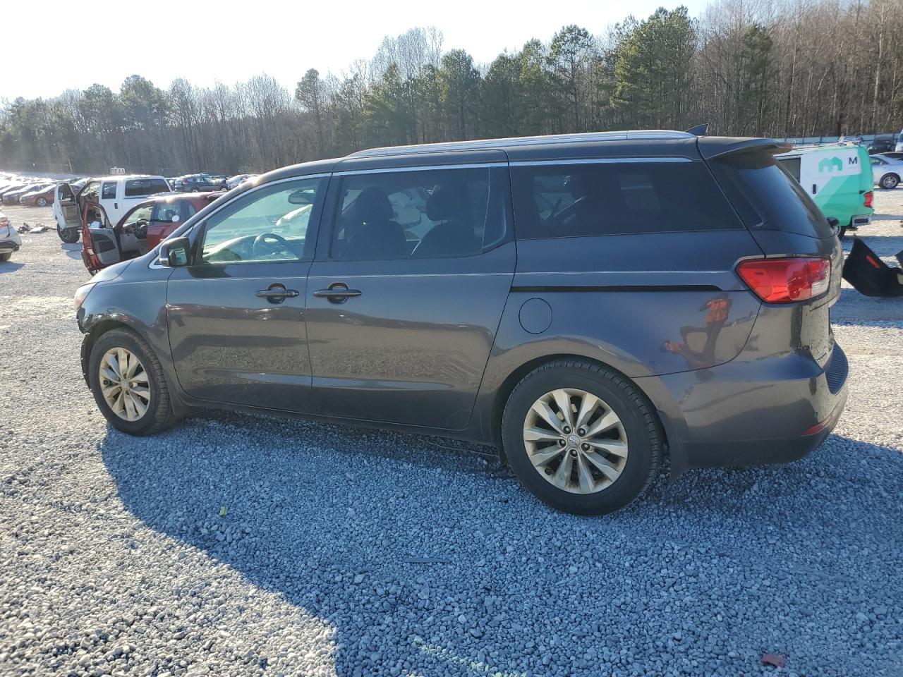 2016 Kia Sedona - Image 2