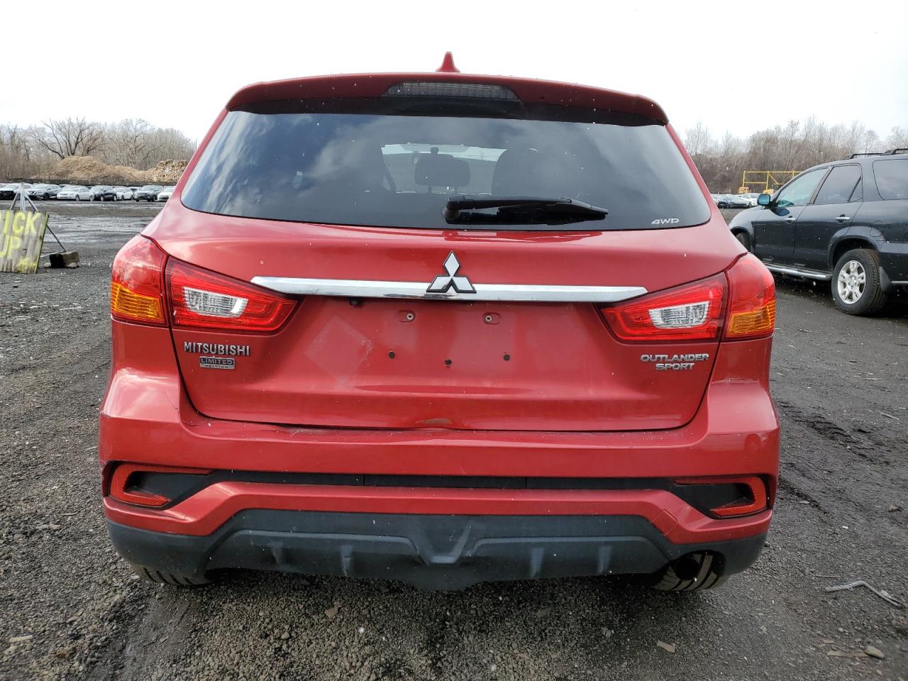 2018 Mitsubishi Outlander - Image 6