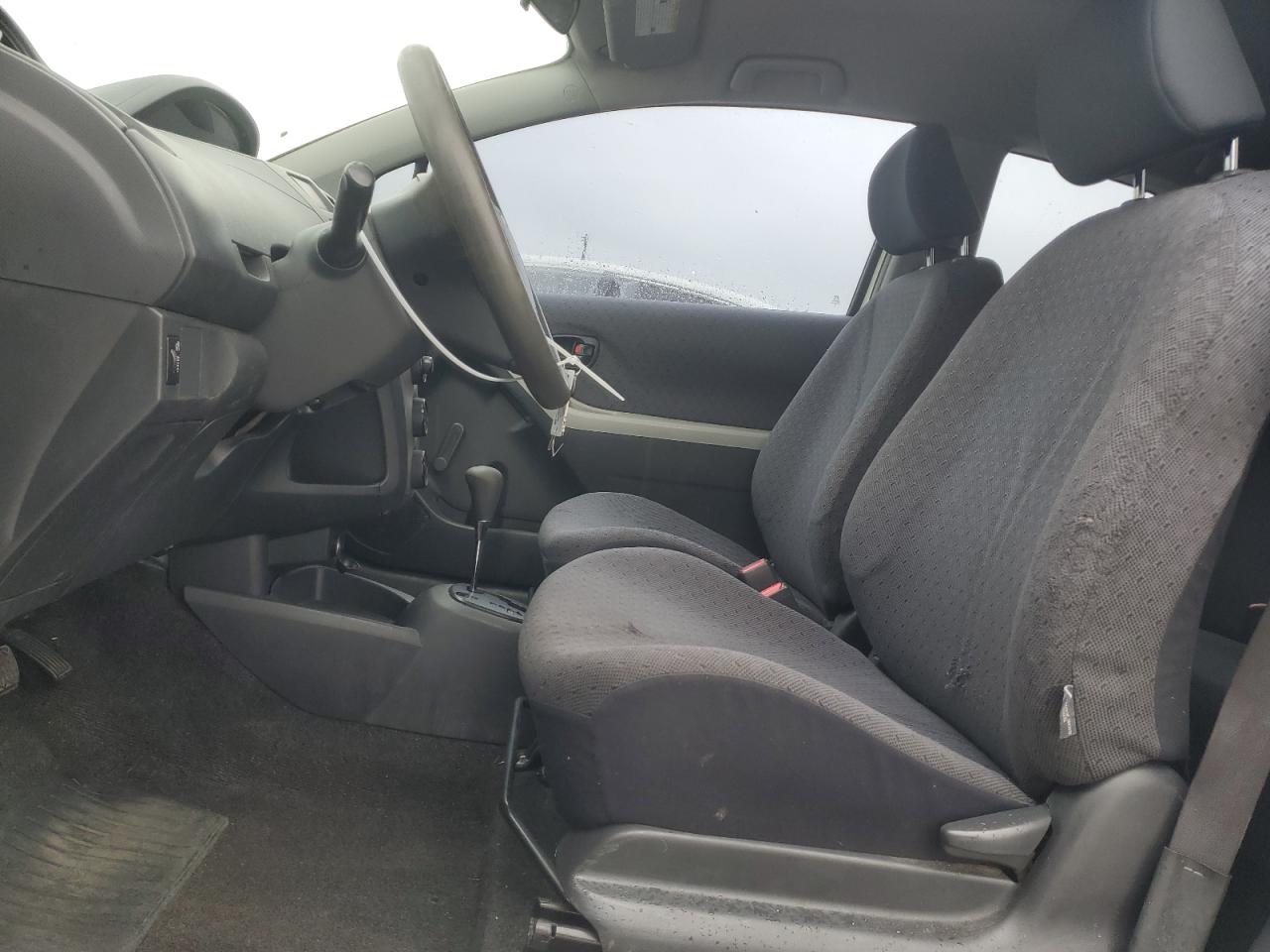 2009 Toyota Yaris - Image 7