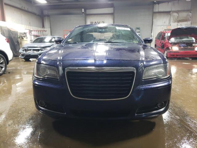  CHRYSLER 300 2013 Синий